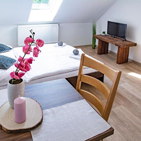 Apartmany Kurojedy Bor Екстериор снимка